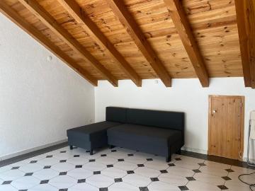 2 Zimmer, 57 m², 2. Stock