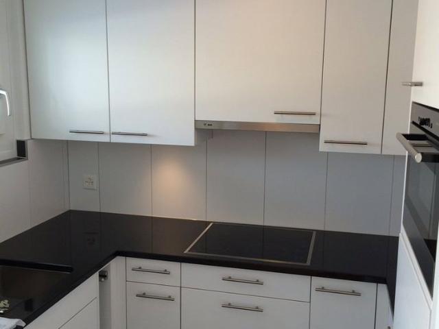 2 Zimmer, 54 m², 1. Stock