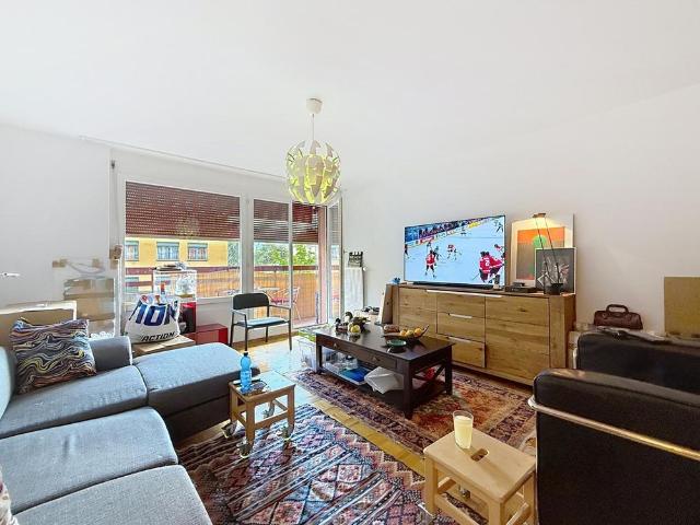 2 Zimmer, 54 m², 1. Stock
