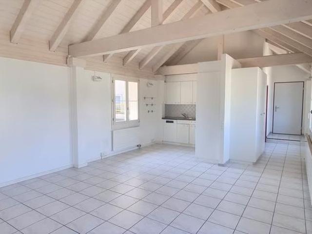 2 Zimmer, 54 m², 1. Stock