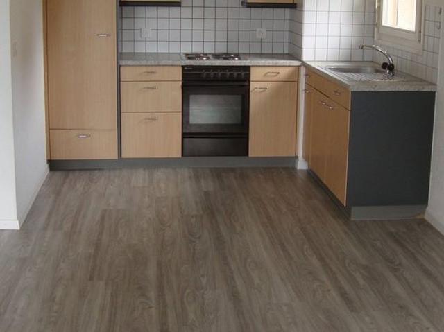 2 Zimmer, 54 m², 1. Stock