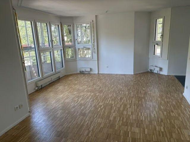 2 Zimmer, 54 m², 2. Stock
