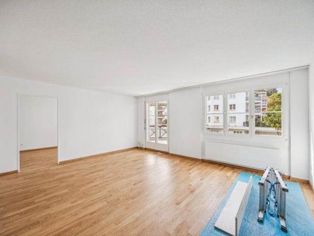 2 Zimmer, 55 m², 2. Stock