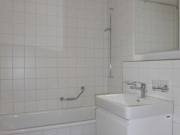 2 Zimmer, 56 m², 2. Stock