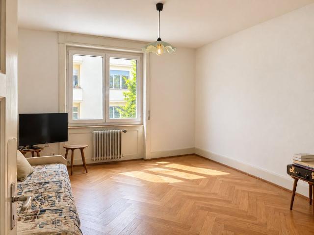 2 Zimmer, 56 m², 2. Stock