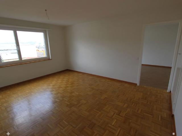 2 Zimmer, 56 m², 4. Stock
