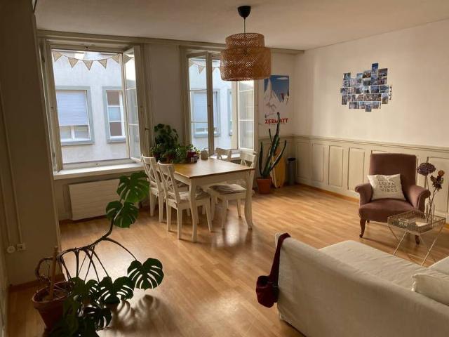 2 Zimmer, 58 m², 2. Stock