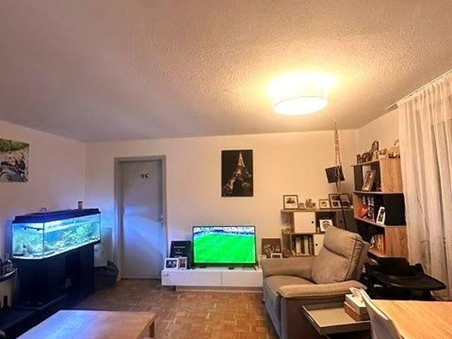 2 Zimmer, 58 m², 2. Stock