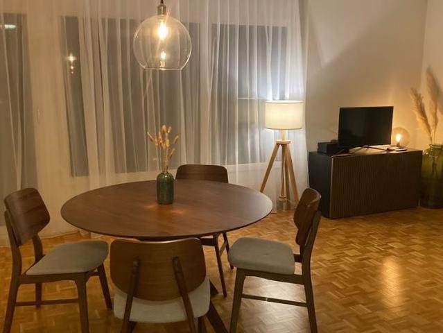 2 Zimmer, 58 m², 3. Stock