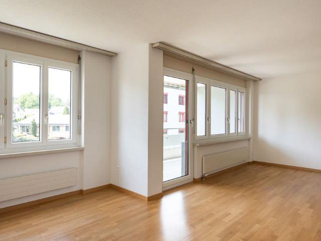 2 Zimmer, 59 m², 2. Stock