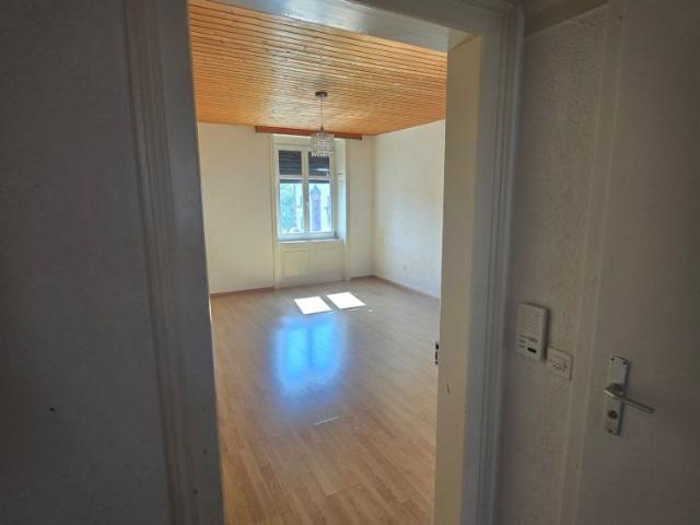 2 Zimmer, 63 m², 2. Stock