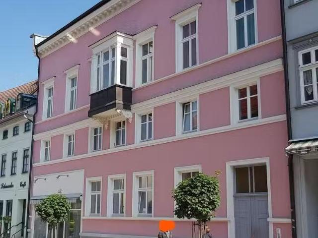 2 Zimmer 63 m² 360 € Kaltmiete Wohnungen in Hildburghausen