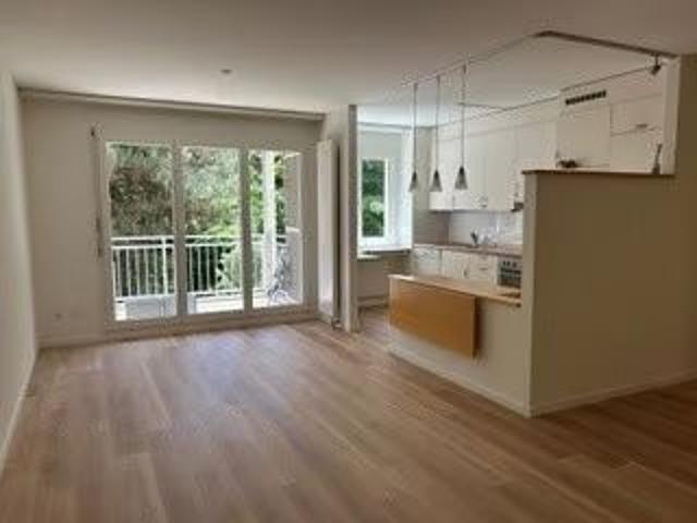 2 Zimmer, 60 m², 1. Stock