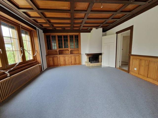 2 Zimmer, 60 m², 1. Stock