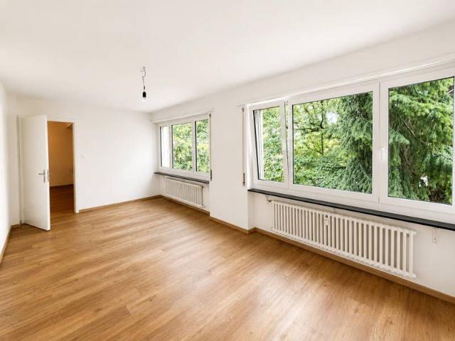 2 Zimmer, 60 m², 1. Stock