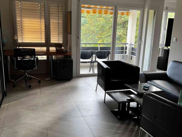 2 Zimmer, 60 m², 2. Stock