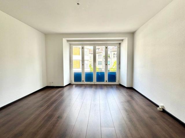 2 Zimmer, 60 m², 2. Stock