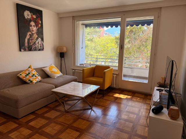 2 Zimmer, 61 m², 1. Stock