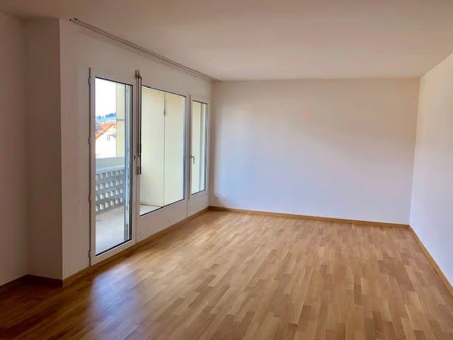 2 Zimmer, 61 m², 1. Stock