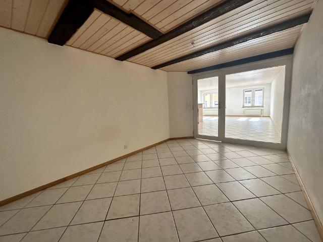 2 Zimmer, 61 m², 2. Stock