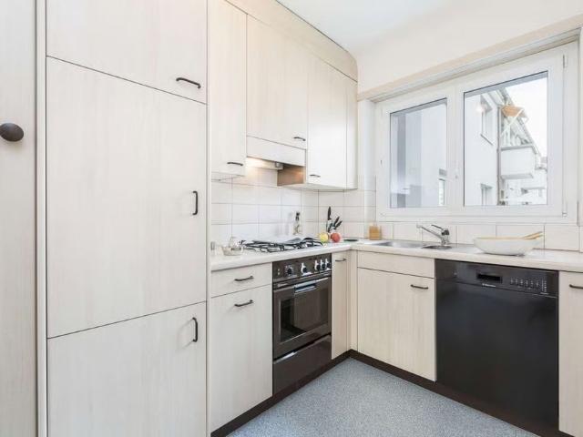 2 Zimmer, 62 m², 4. Stock