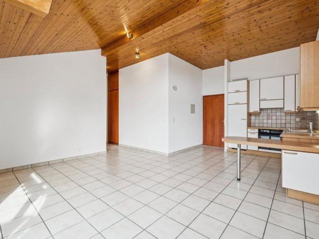 2 Zimmer, 64 m², 1. Stock