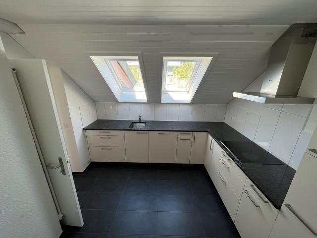 2 Zimmer, 64 m², 4. Stock