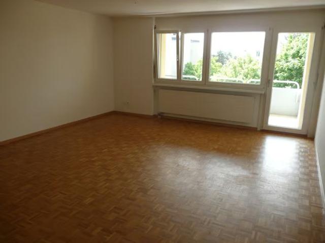 2 Zimmer, 65 m², 2. Stock