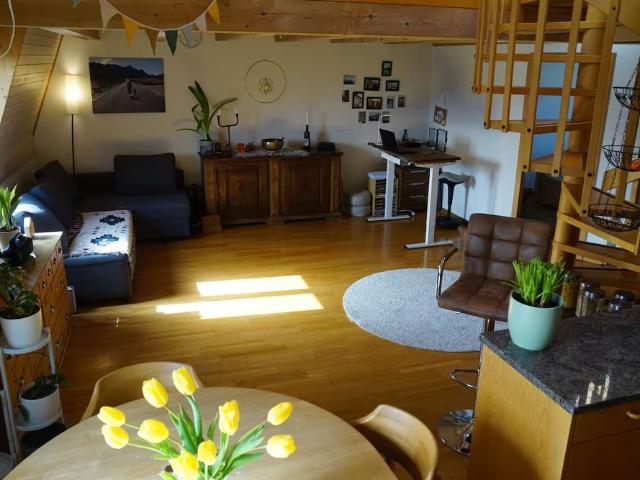 2 Zimmer, 66 m², 2. Stock