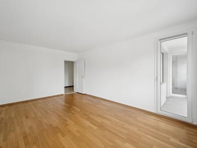 2 Zimmer, 68 m², 2. Stock