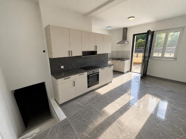 2 Zimmer, 70 m², EG