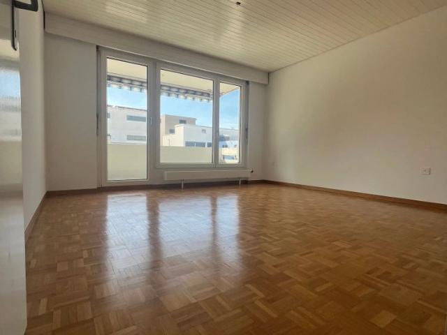 2 Zimmer, 70 m², 2. Stock