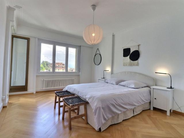 2 Zimmer, 70 m², 4. Stock