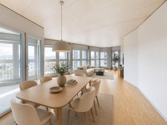 2 Zimmer, 71 m², 12. Stock