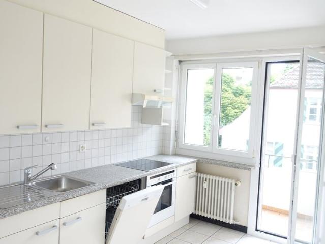 2 Zimmer, 72 m², 2. Stock