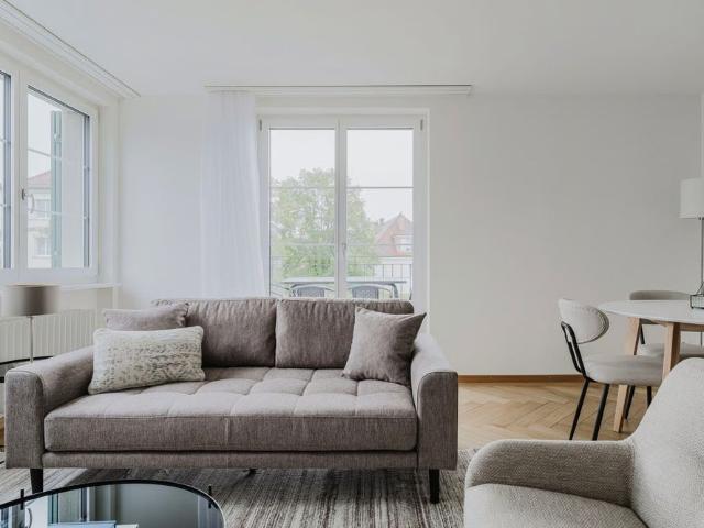 2 Zimmer, 72 m², 2. Stock