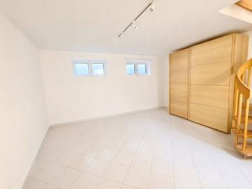 2 Zimmer, 75 m², EG