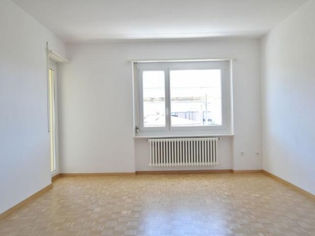 2 Zimmer, 75 m², 4. Stock