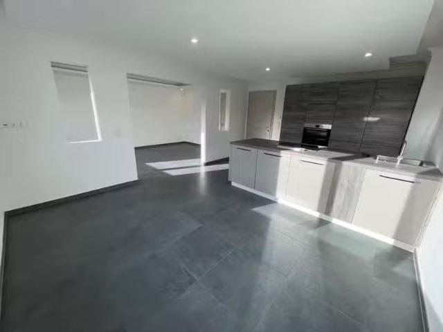 2 Zimmer 78 m² 1.100 € Kaltmiete Wohnungen in Bremen