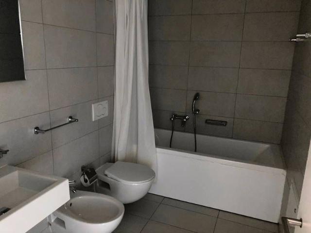 2 Zimmer, 79 m², EG