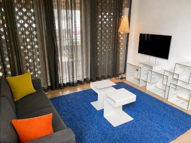 2 Zimmer, 83 m²