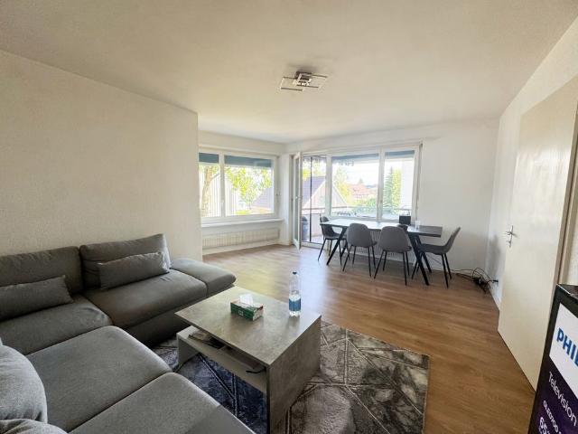 2 Zimmer, 80 m², 1. Stock