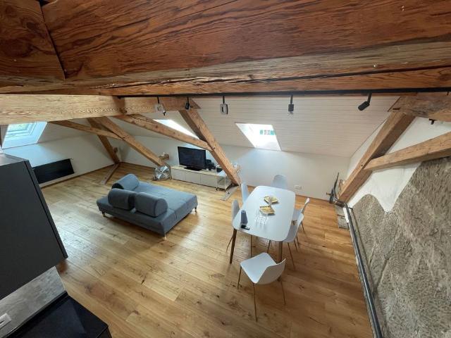 2 Zimmer, 80 m², 2. Stock