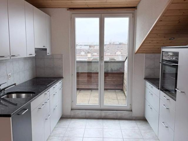 2 Zimmer, 80 m², 4. Stock
