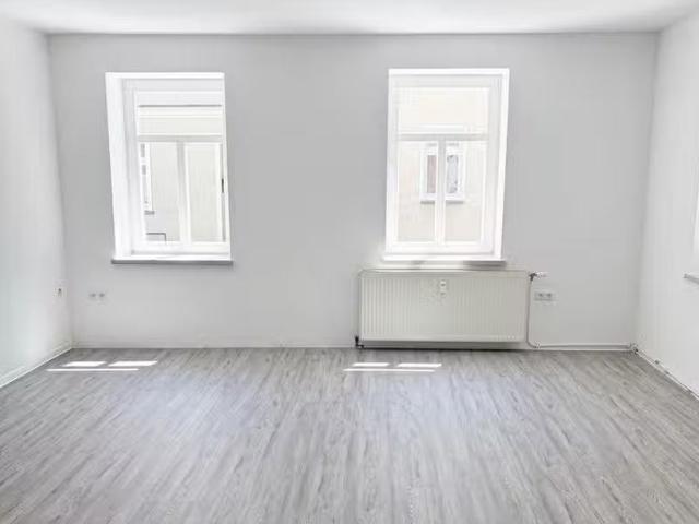 2 Zimmer 81 m² 530 € Kaltmiete Wohnungen in Mühlberg