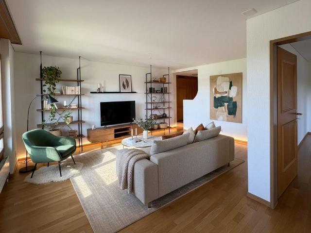 2 Zimmer, 82 m², 3. Stock