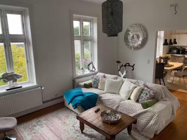 2 Zimmer 86 m² 910 € Kaltmiete Wohnungen in Lübeck St. Lo.