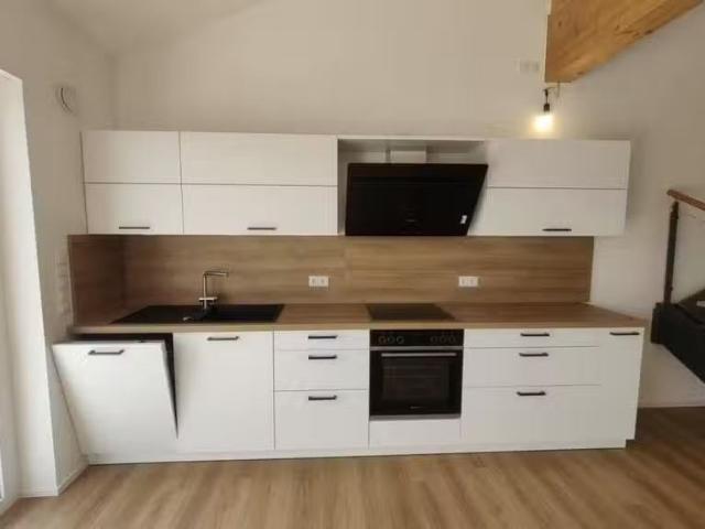 2 Zimmer 91 m² 850 € Kaltmiete Wohnungen in Karlsruhe