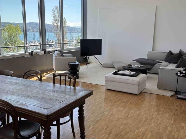 2 Zimmer, 100 m², 2. Stock
