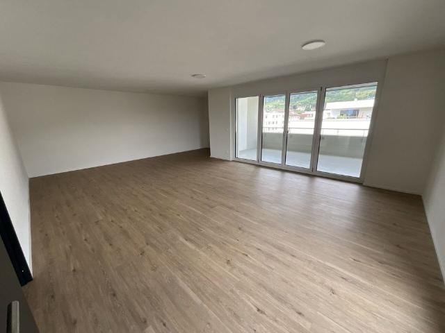 2 Zimmer, 108 m², 2. Stock